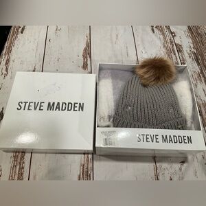 NIB STEVE MADDEN HAT AND SCARF